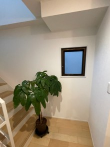 寒さ対策！断熱仕様のドアとインプラスで快適生活　港区S様邸